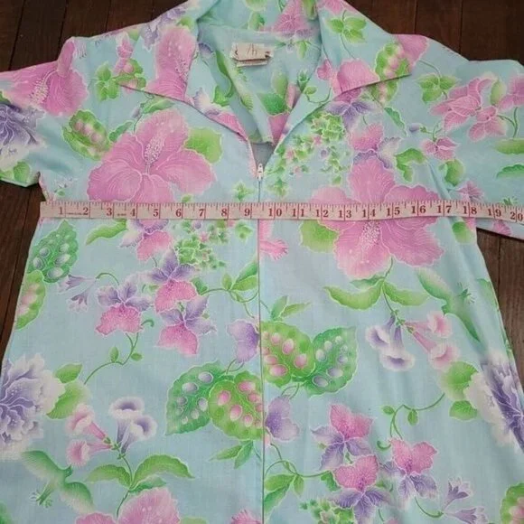 Vintage 70s Pastel Blue Hibiscus Long Sleeve Maxi Night Gown or Dress - Picture 8 of 12